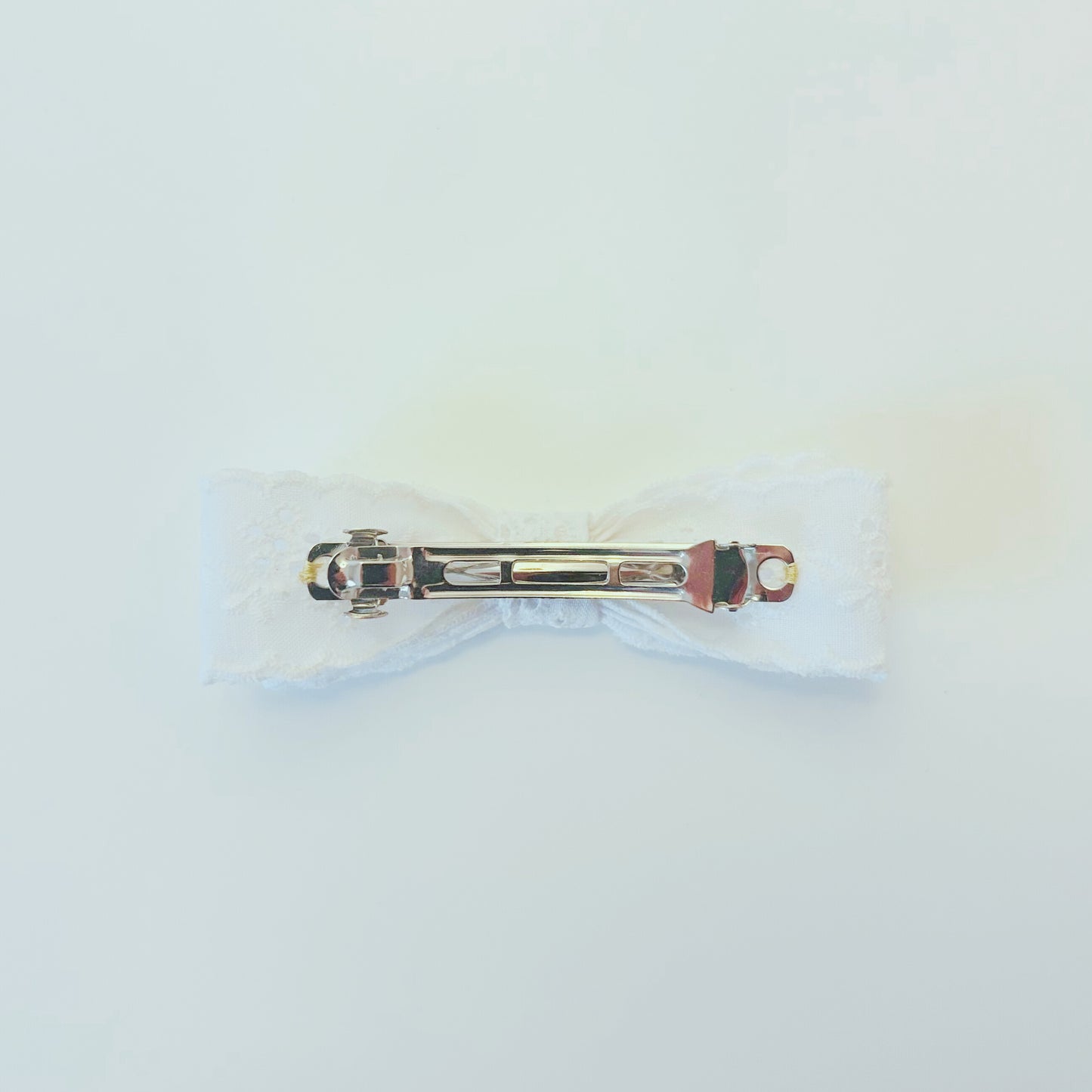 Barrette Biru Dentelle Blanche